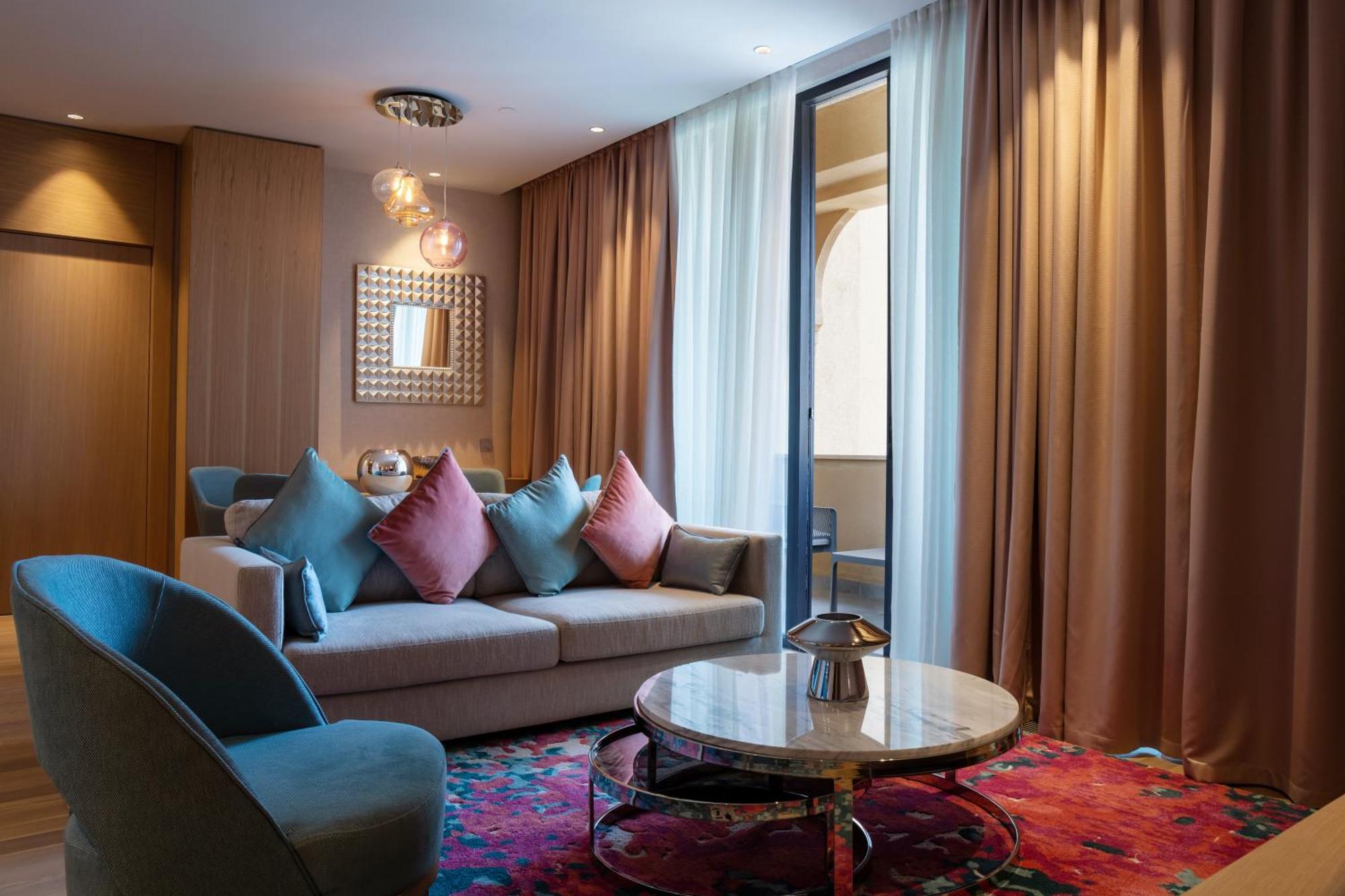 Karavansaray Turkistan Harbour Hotel -Flying Theatre Access 外观 照片 A suite at the hotel