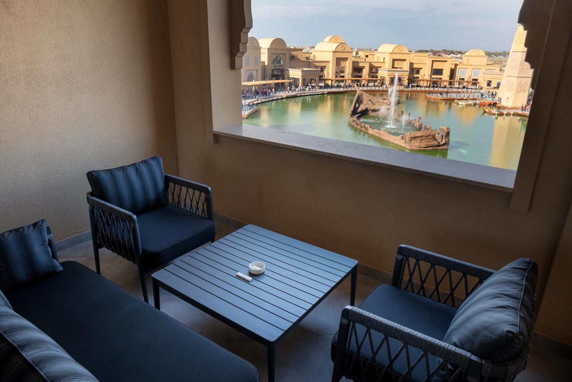 Karavansaray Turkistan Harbour Hotel -Flying Theatre Access 外观 照片 The View