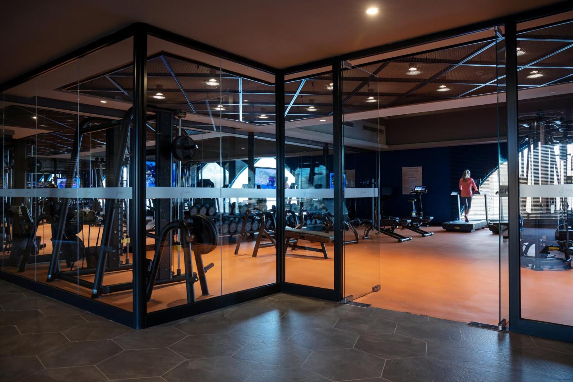 Karavansaray Turkistan Harbour Hotel -Flying Theatre Access 外观 照片 The gym at the hotel